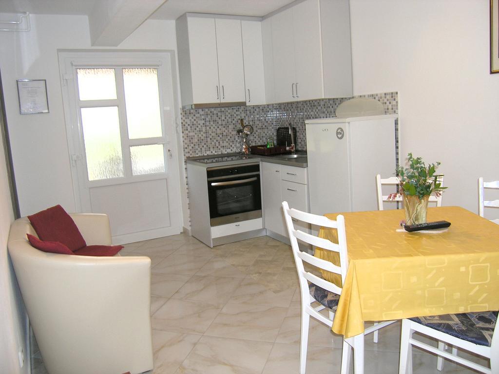 Apartment Martina Krk Town Eksteriør bilde